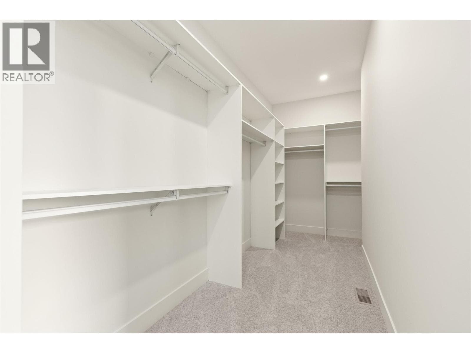 912 Bull Crescent, photo 22
