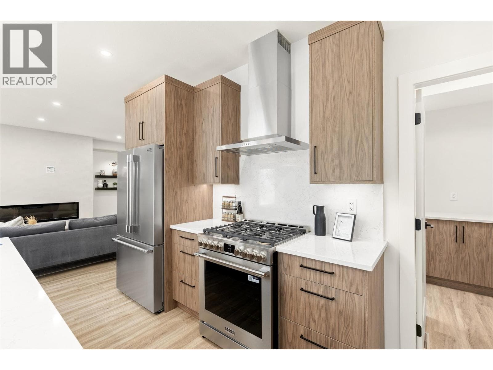 912 Bull Crescent, photo 11