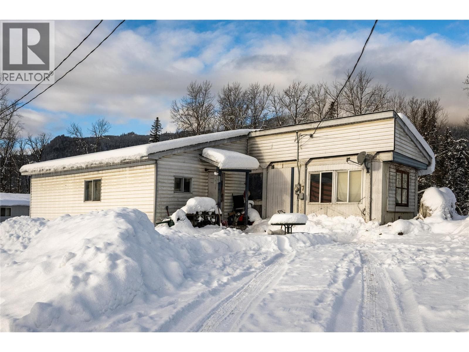 3643 Malakwa Road, photo 10