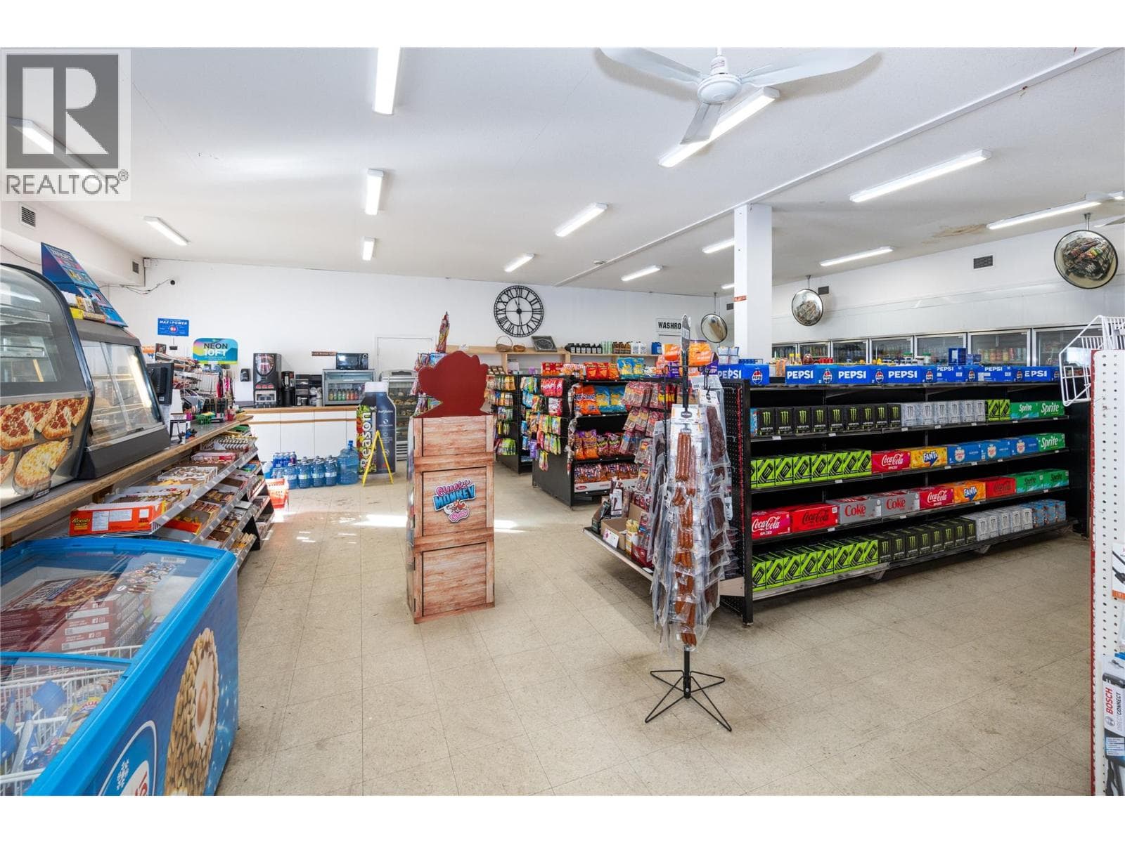 3643 Malakwa Road, photo 23