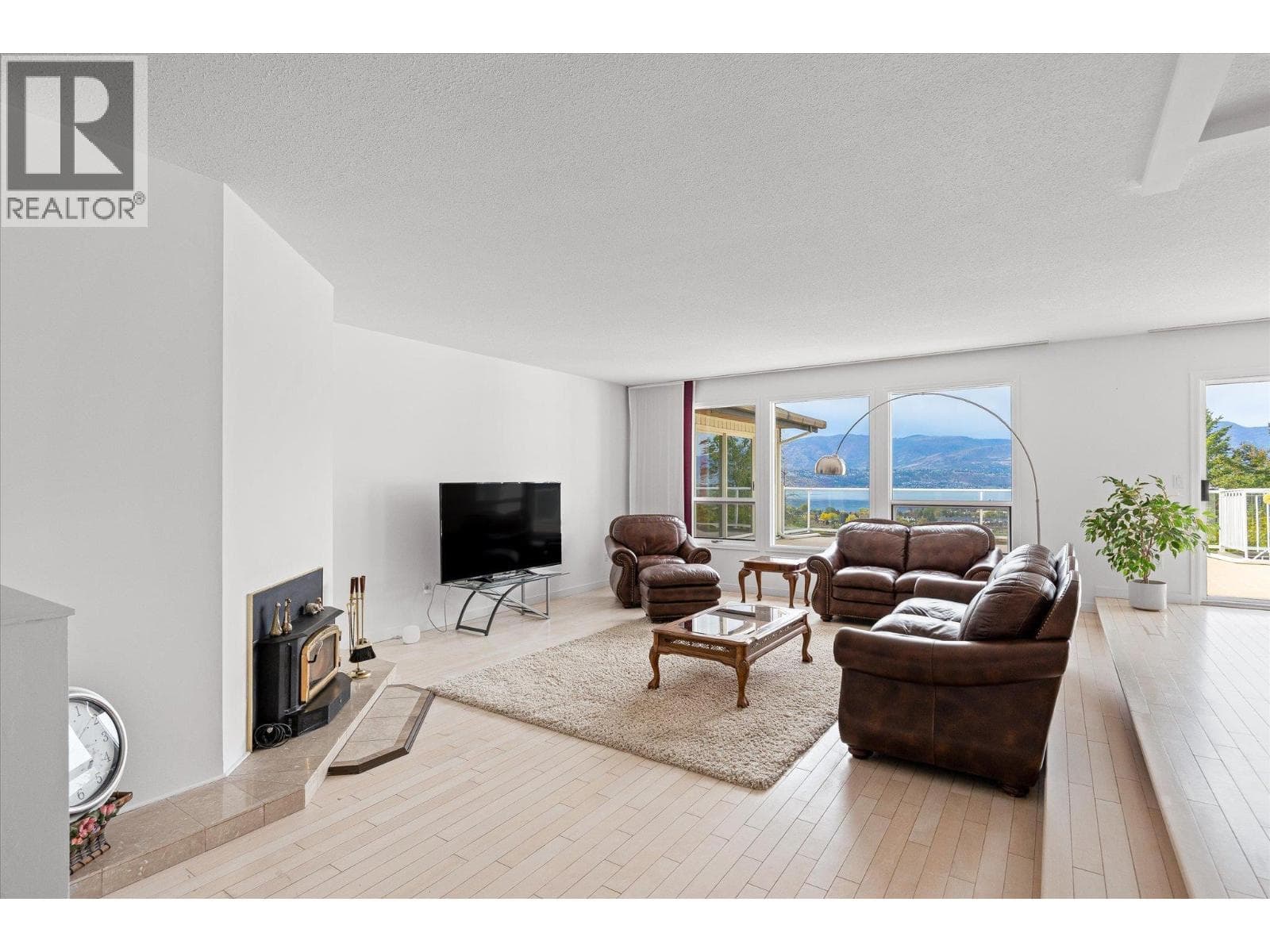 1045 Bartholomew Court, photo 8