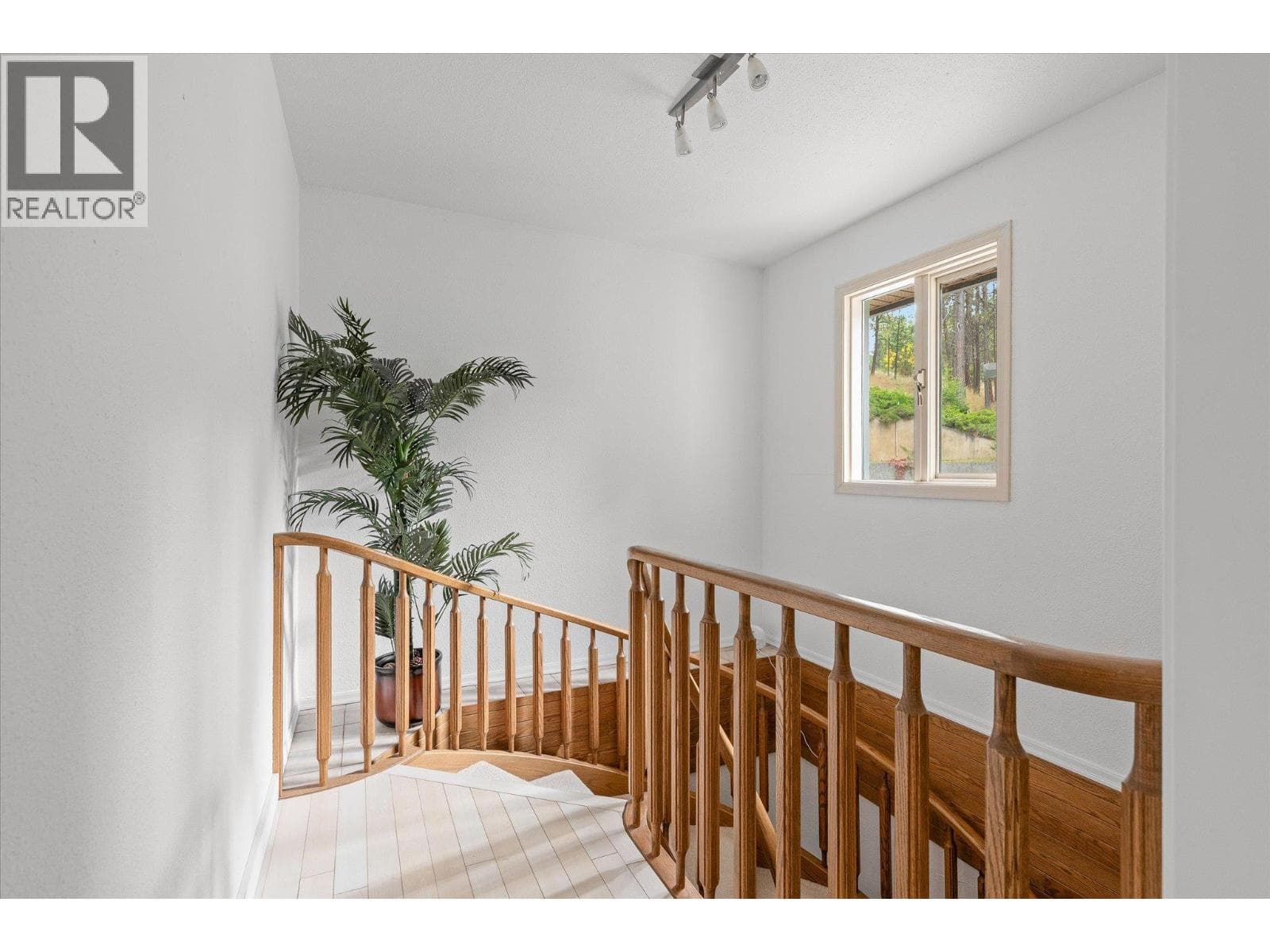1045 Bartholomew Court, photo 47