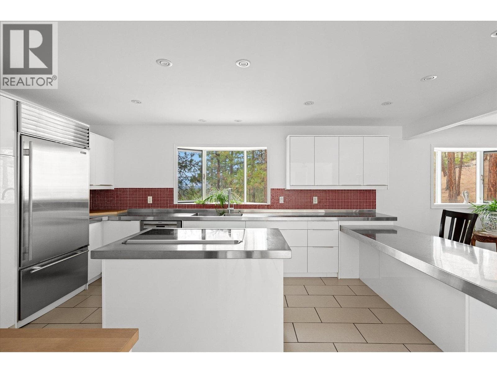1045 Bartholomew Court, photo 16
