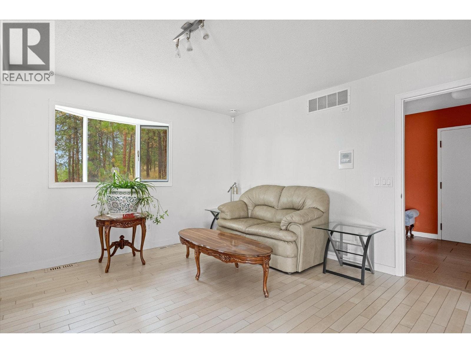 1045 Bartholomew Court, photo 19