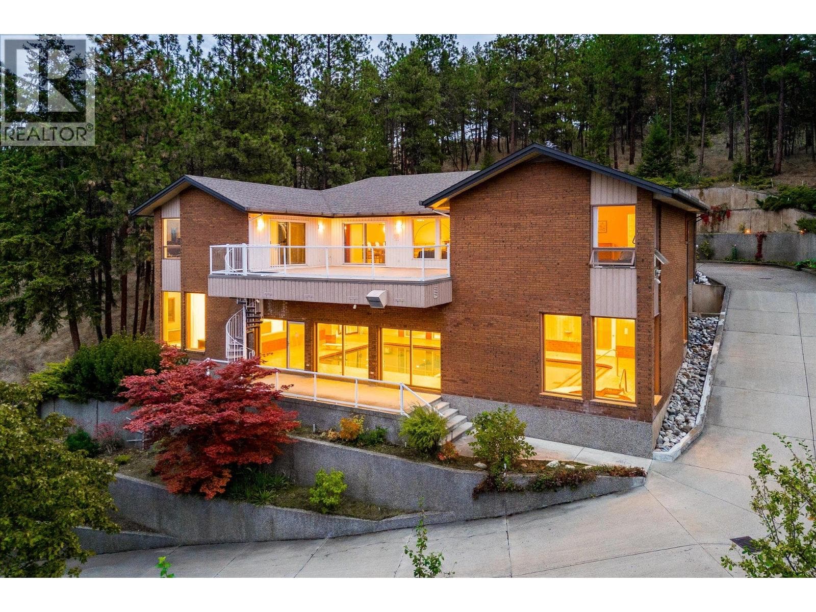 1045 Bartholomew Court, photo 2