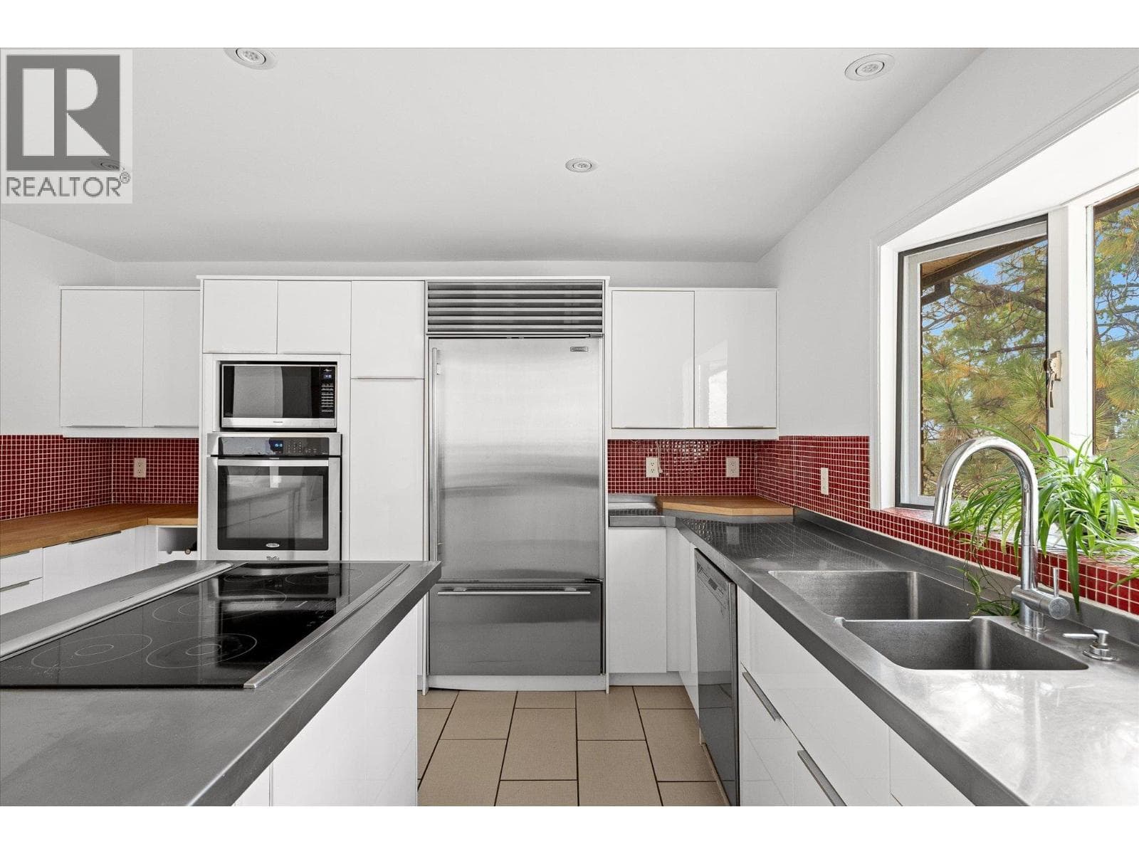 1045 Bartholomew Court, photo 17