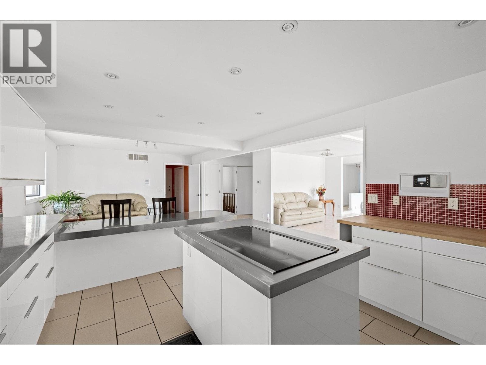 1045 Bartholomew Court, photo 18