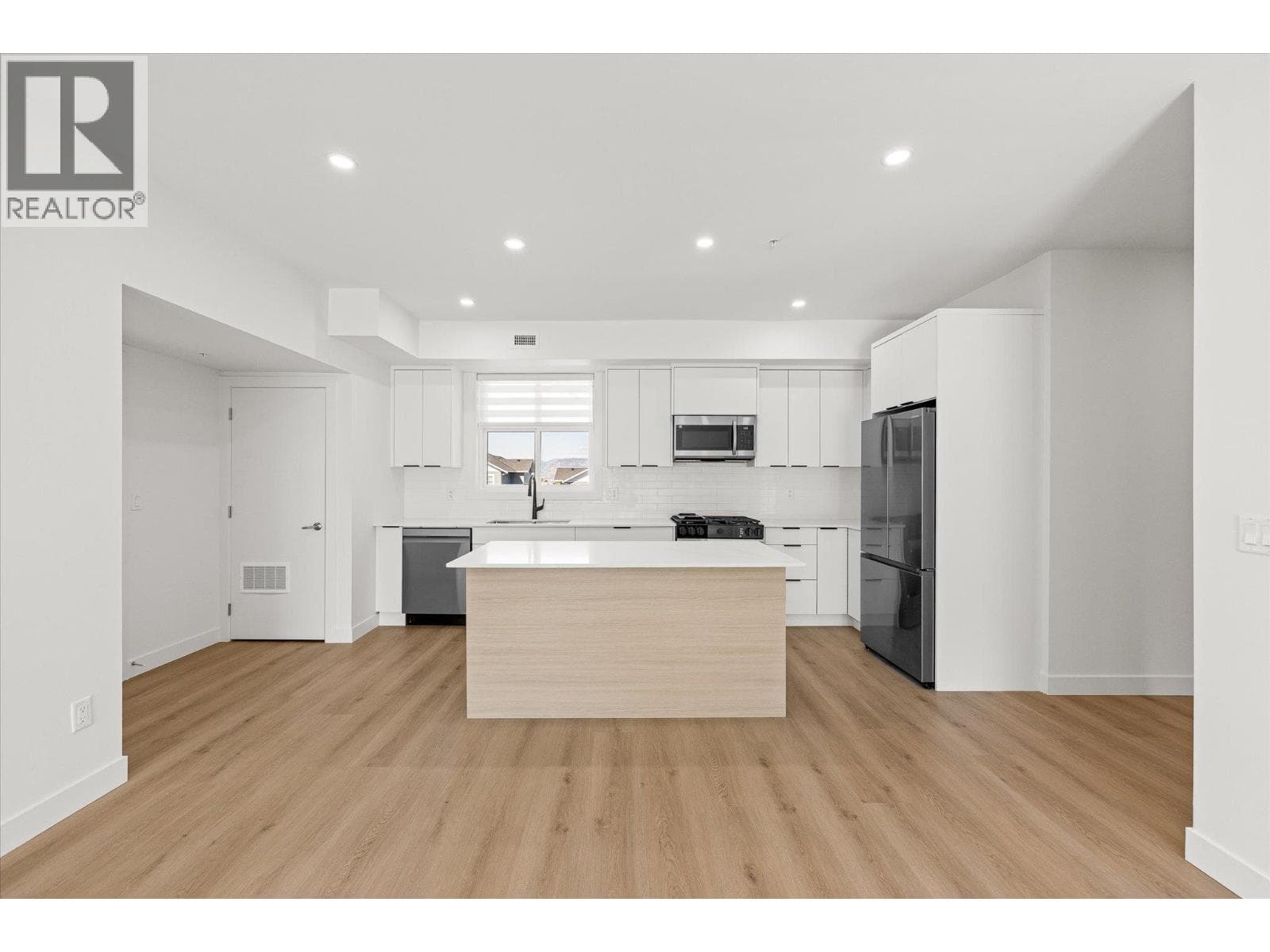5300 Main Street Unit# 204, photo 6