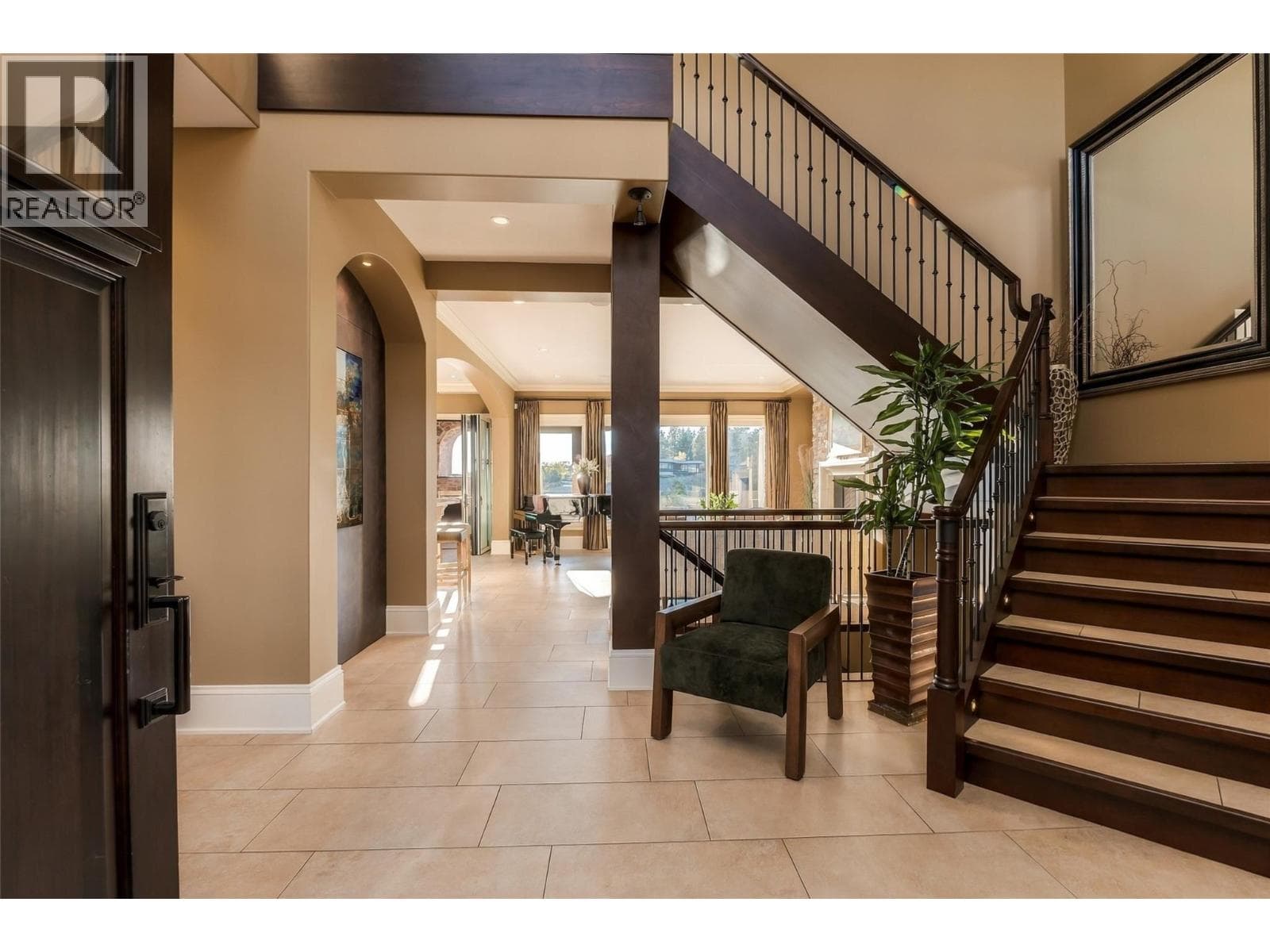 706 Highpointe Court, photo 12