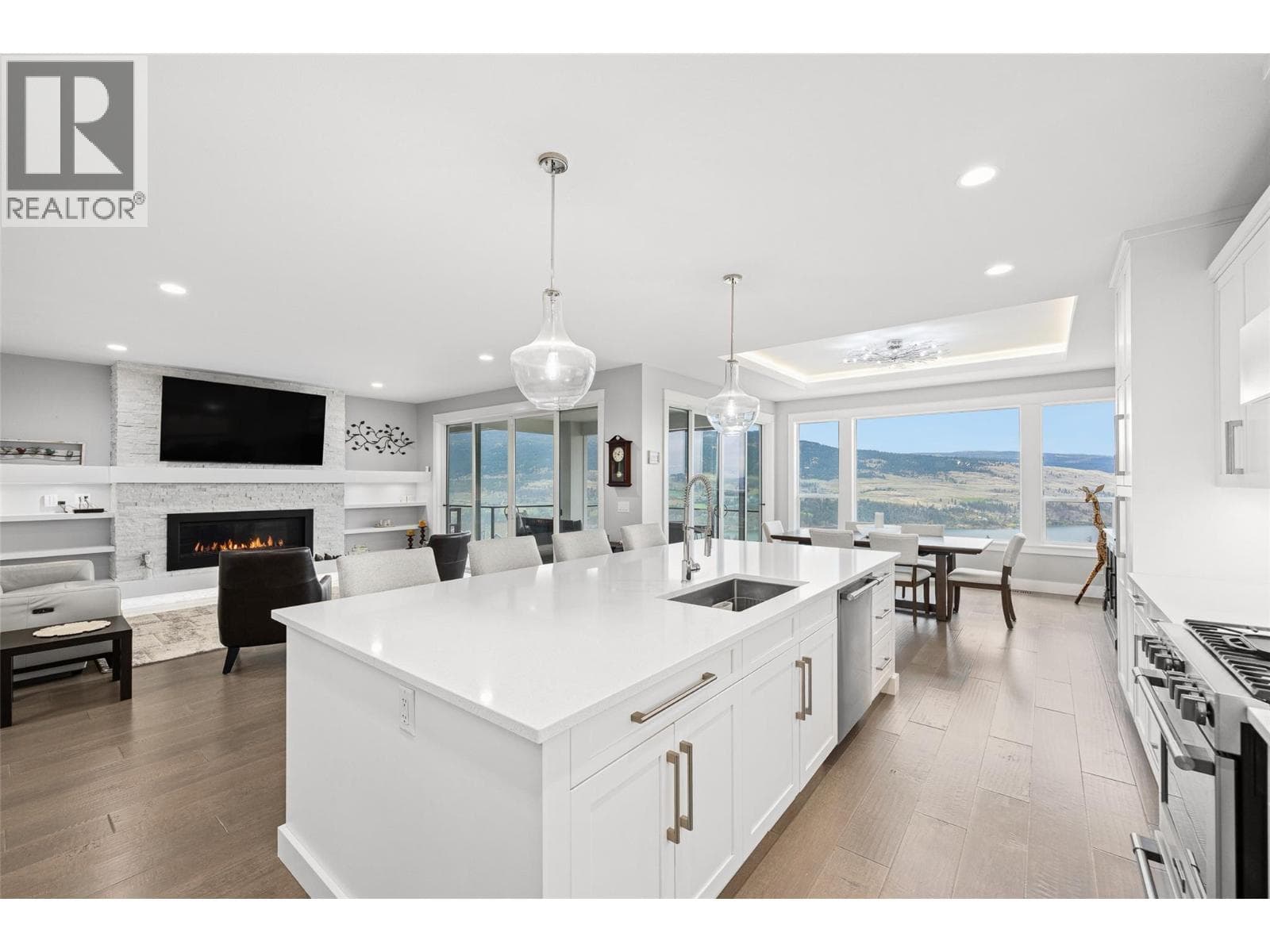 13359 Derek Trethewey Drive, photo 10