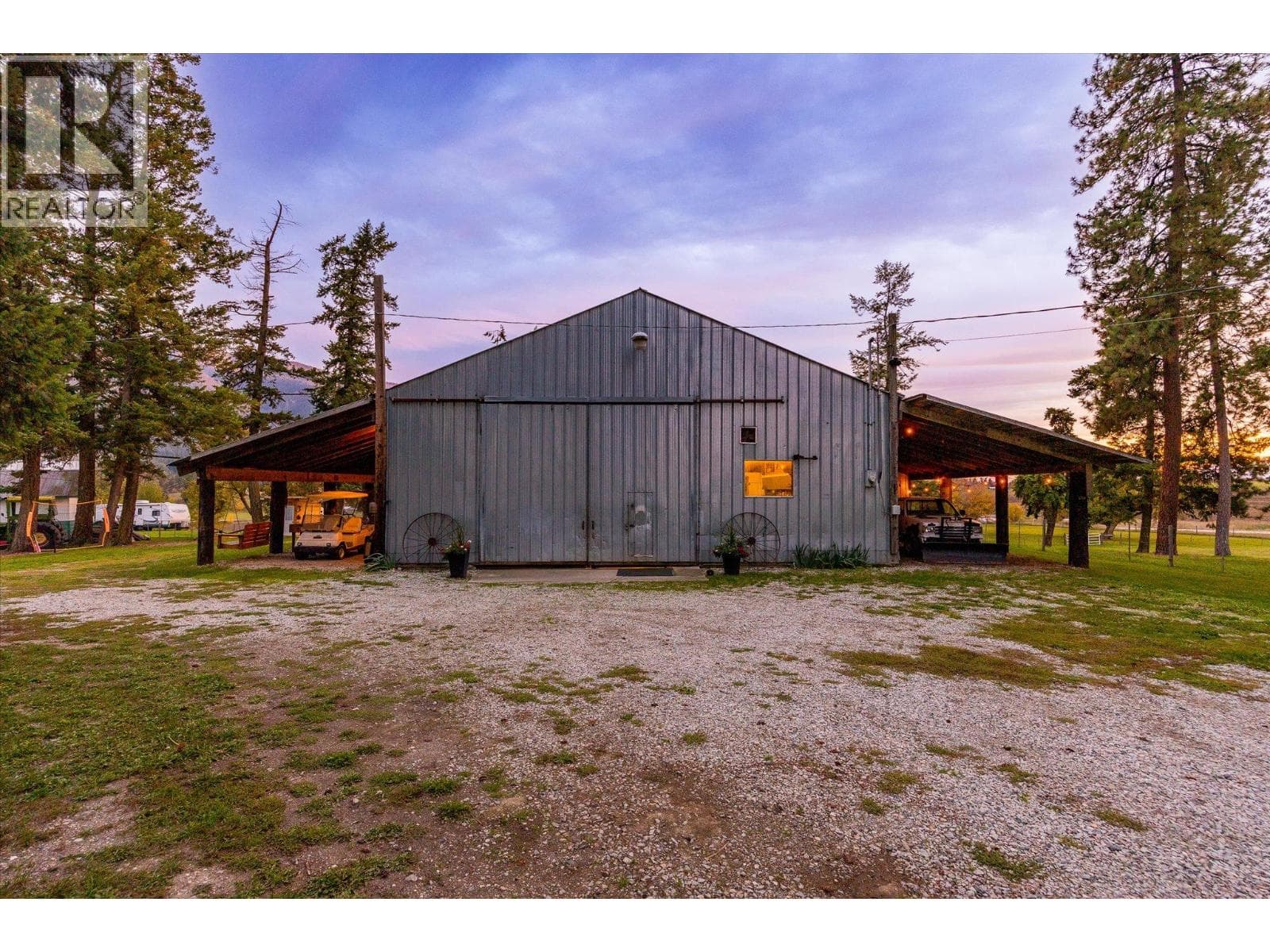 4652 Highway 97A, photo 38