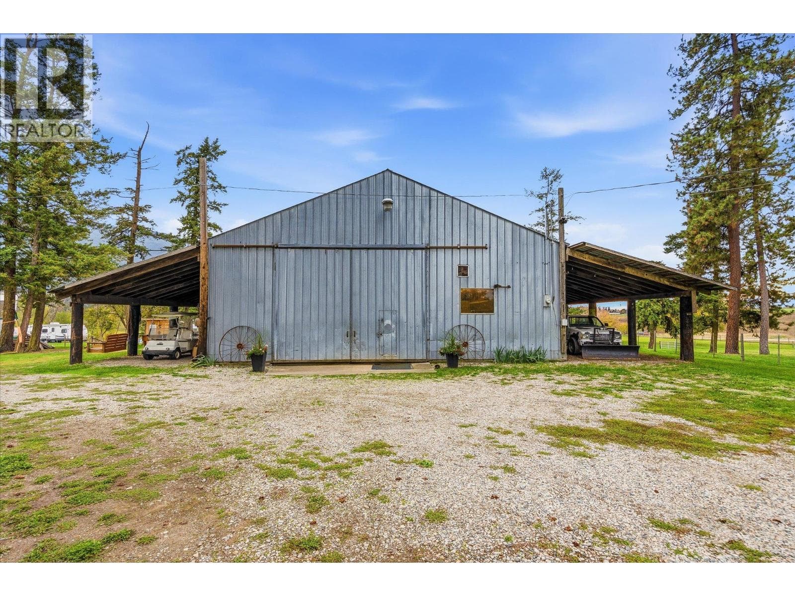 4652 Highway 97A, photo 39