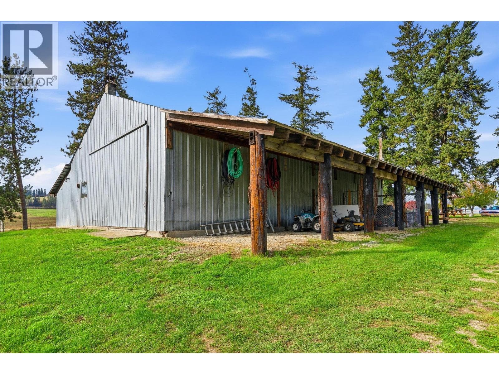 4652 Highway 97A, photo 45