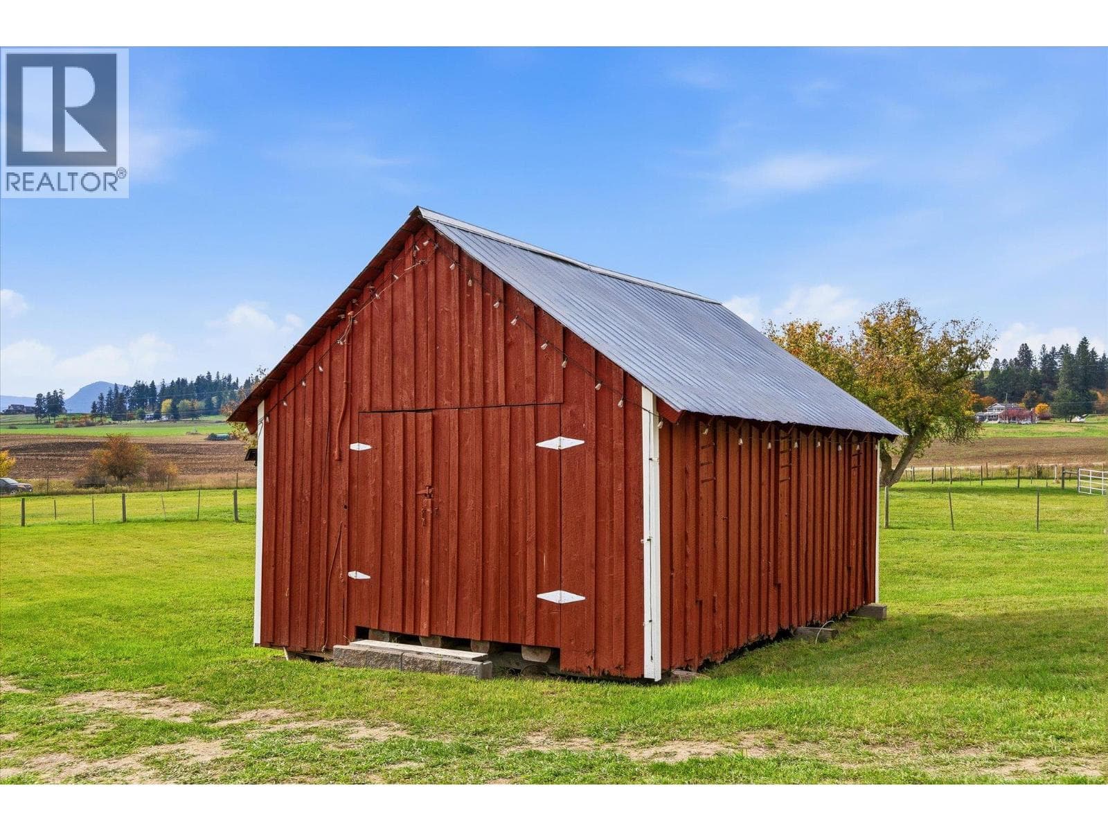 4652 Highway 97A, photo 62