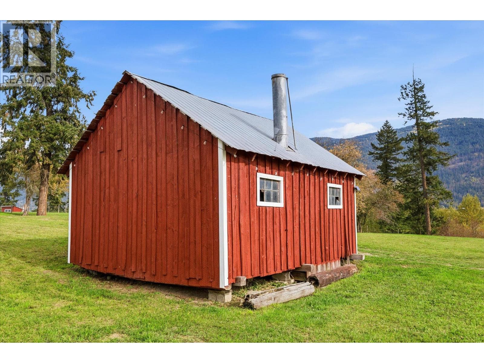 4652 Highway 97A, photo 63