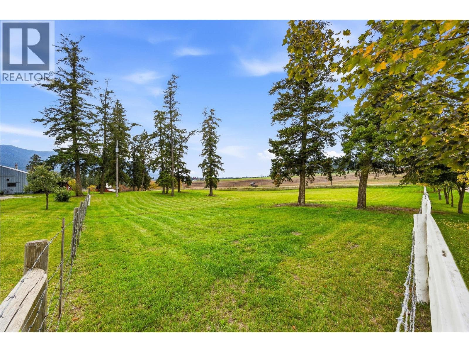 4652 Highway 97A, photo 67