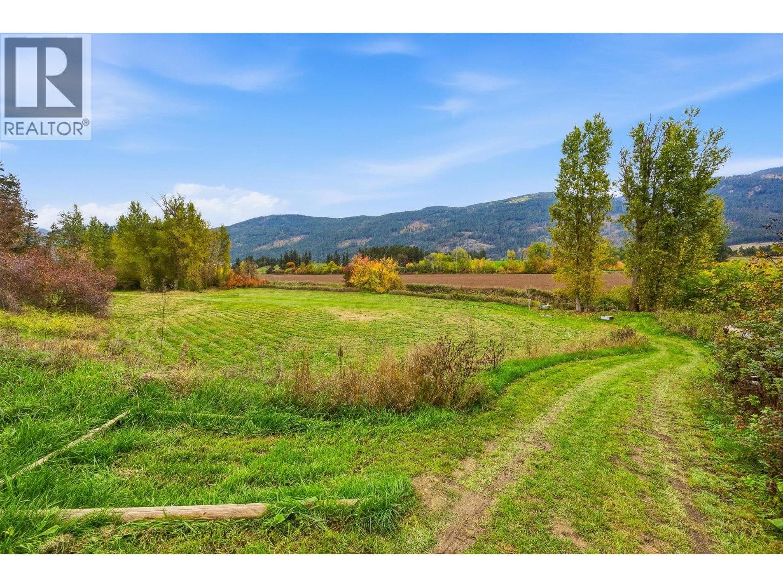 4652 Highway 97A, photo 70
