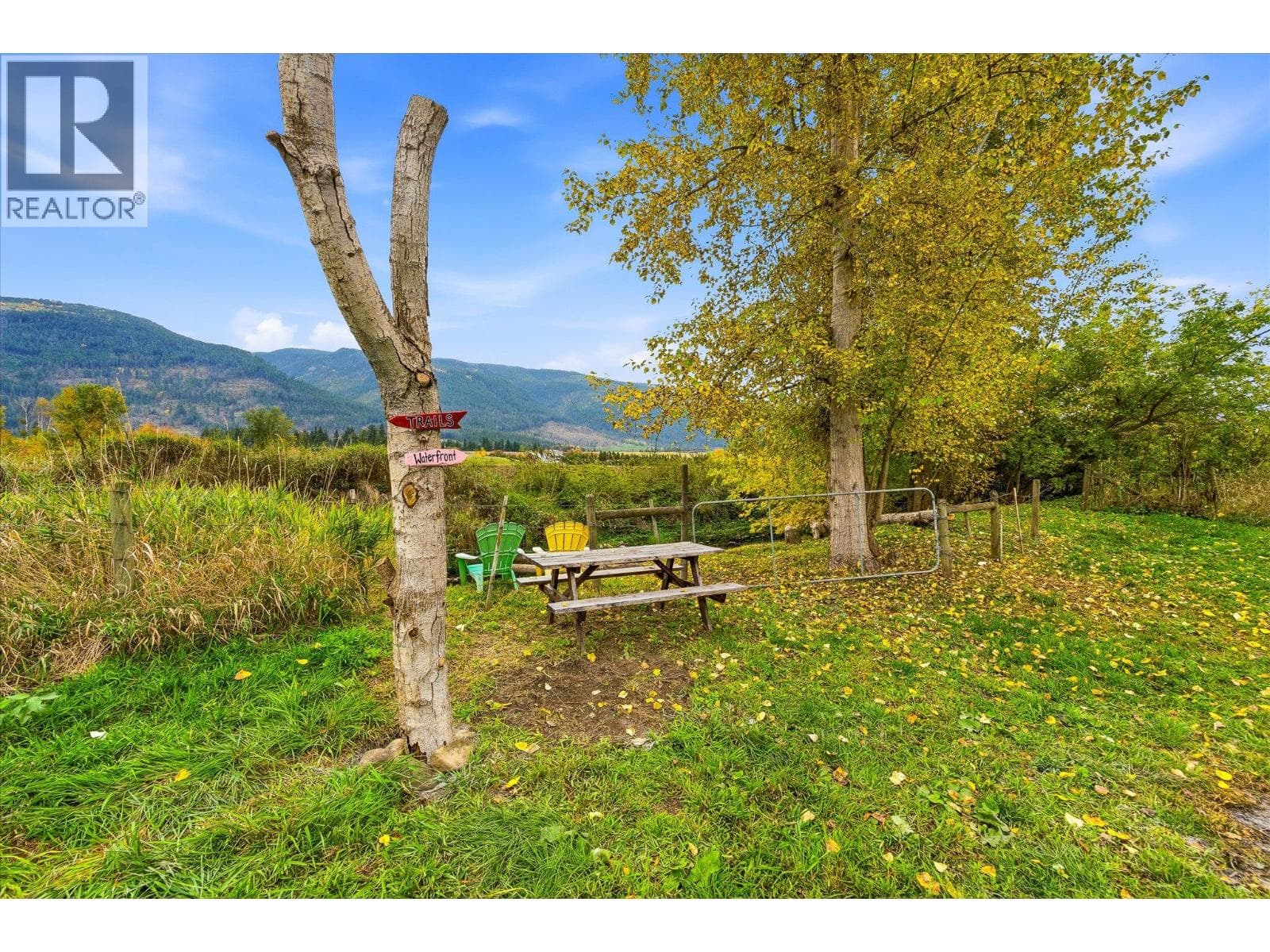 4652 Highway 97A, photo 71