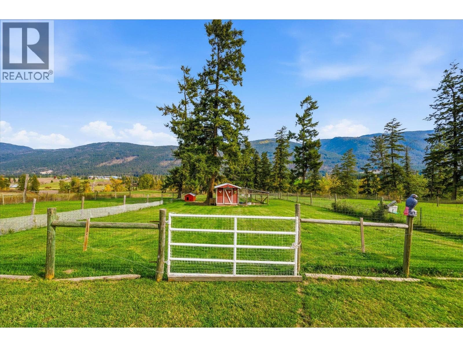 4652 Highway 97A, photo 76
