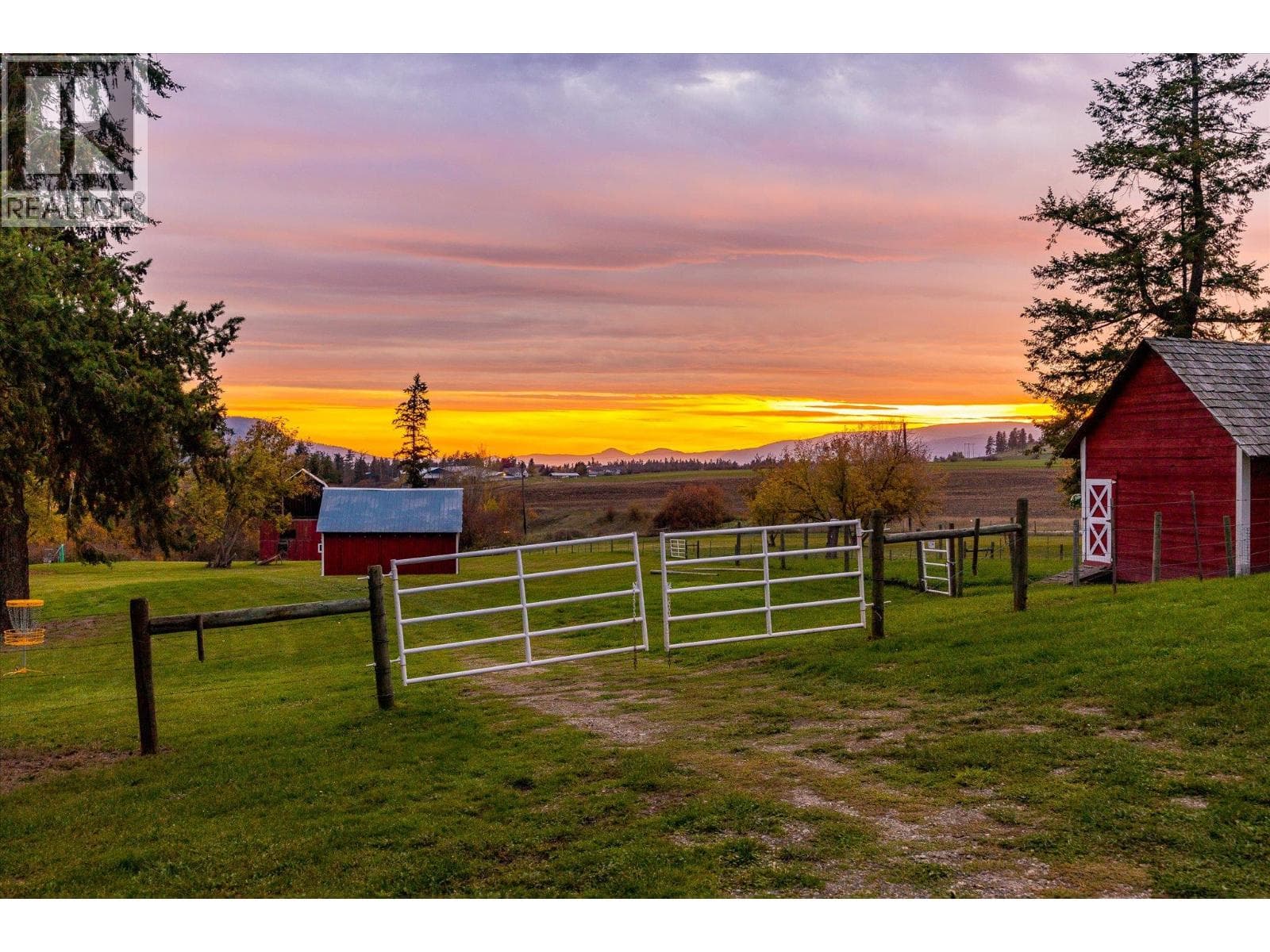 4652 Highway 97A, photo 84