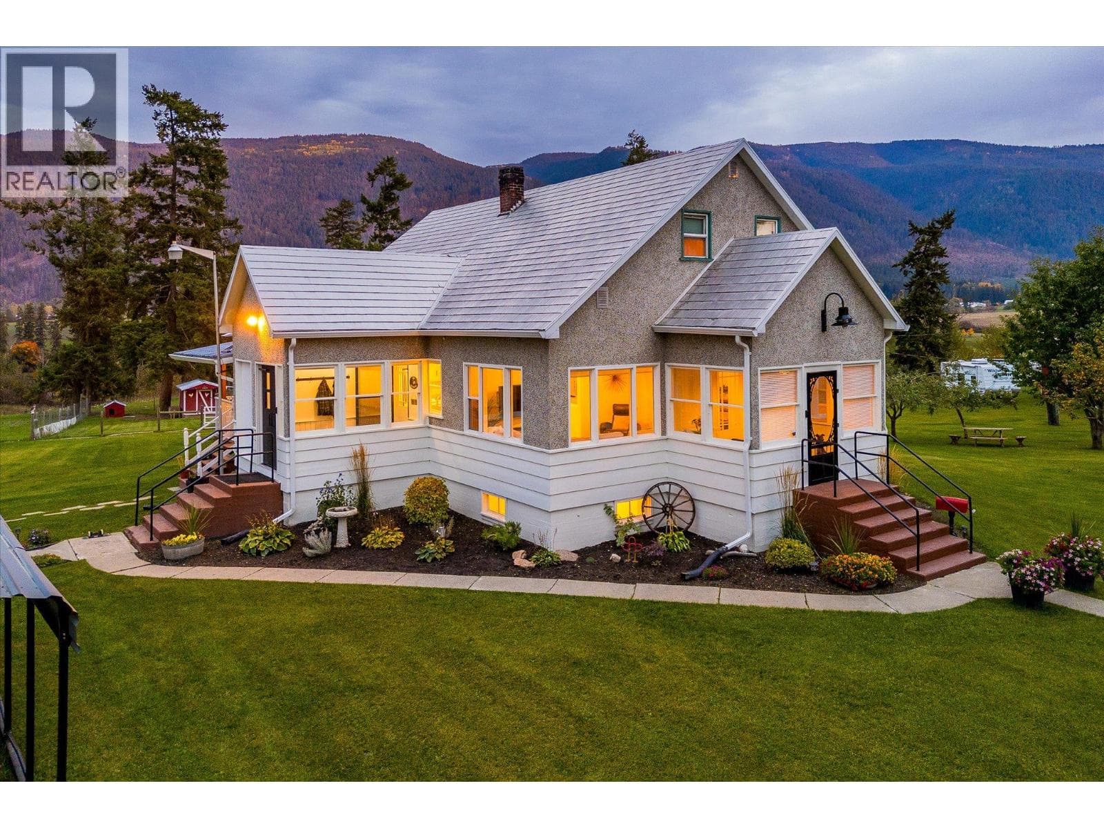 4652 Highway 97A, photo 88