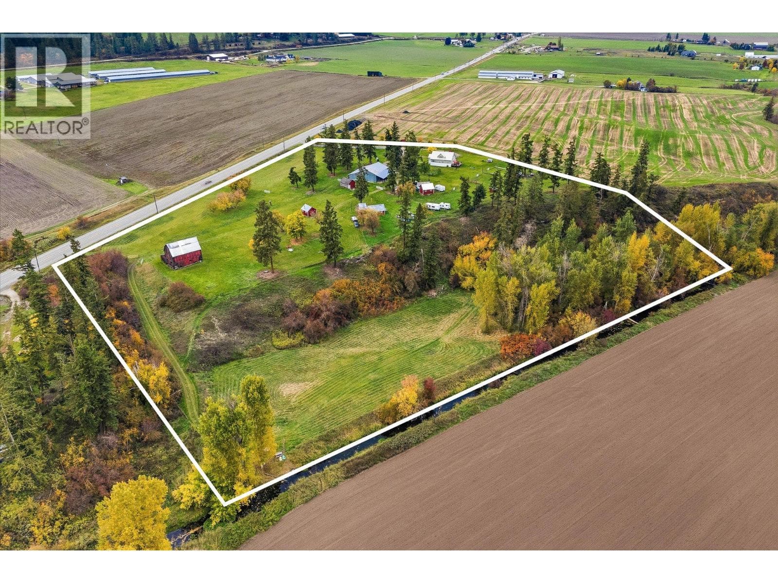 4652 Highway 97A, photo 96