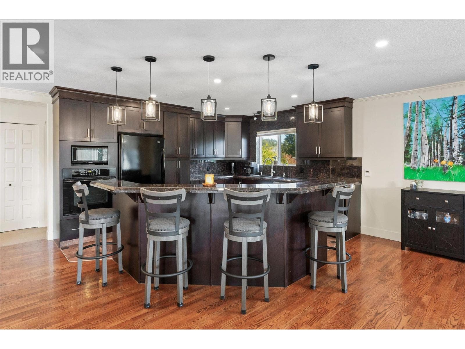 2430 Chieftain Road, photo 5