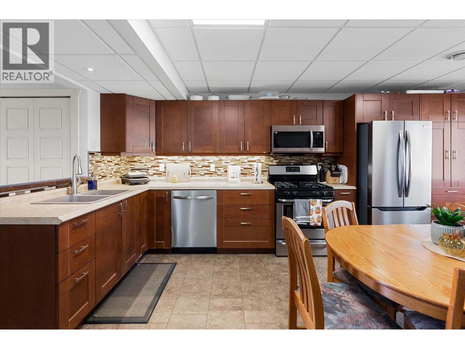 2430 Chieftain Road, photo 39