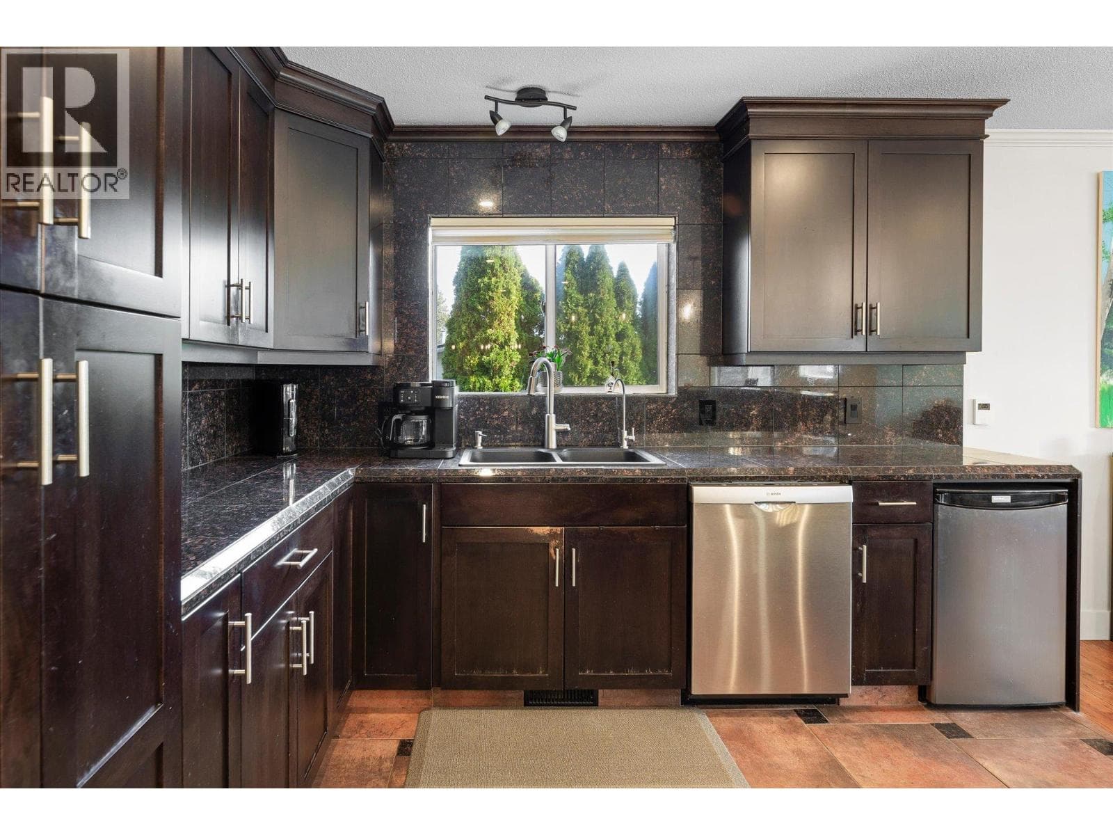 2430 Chieftain Road, photo 8