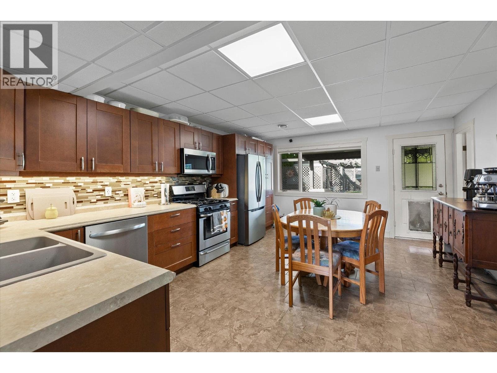 2430 Chieftain Road, photo 37
