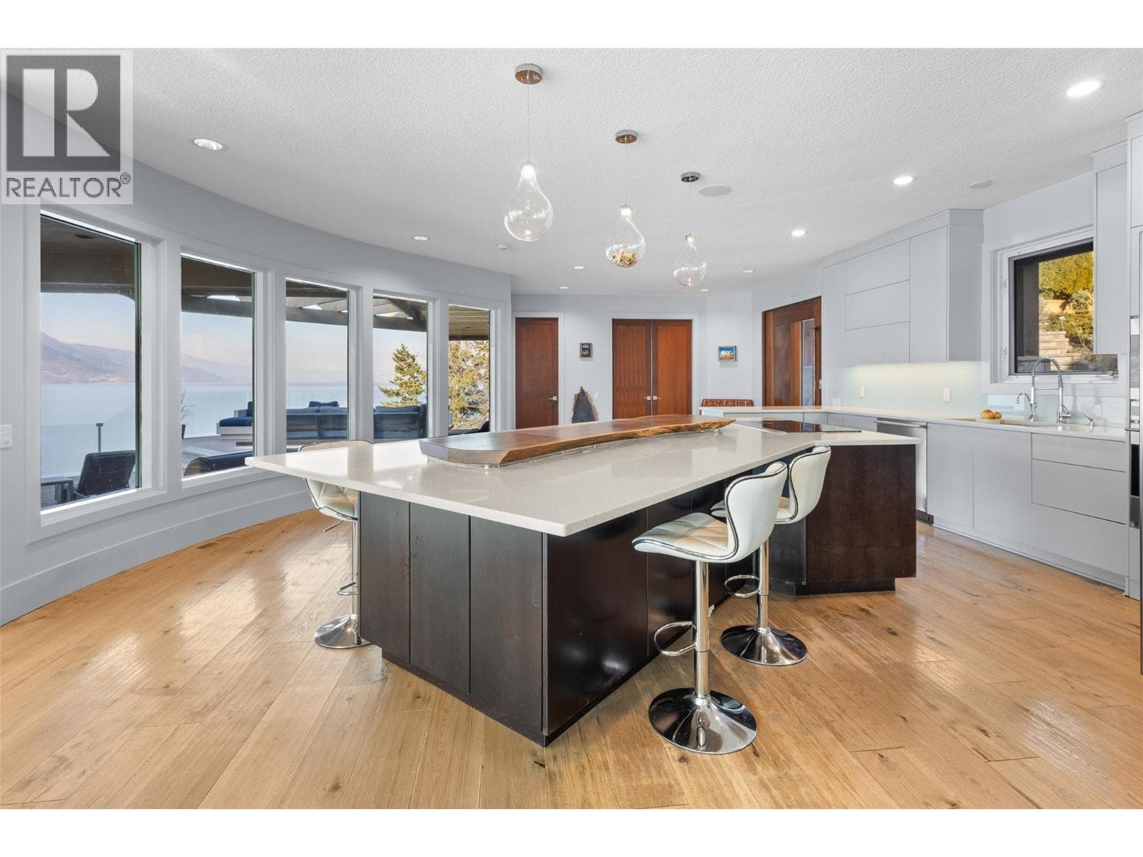 2100 Dewdney Road, home for sale in Kelowna, photo 11