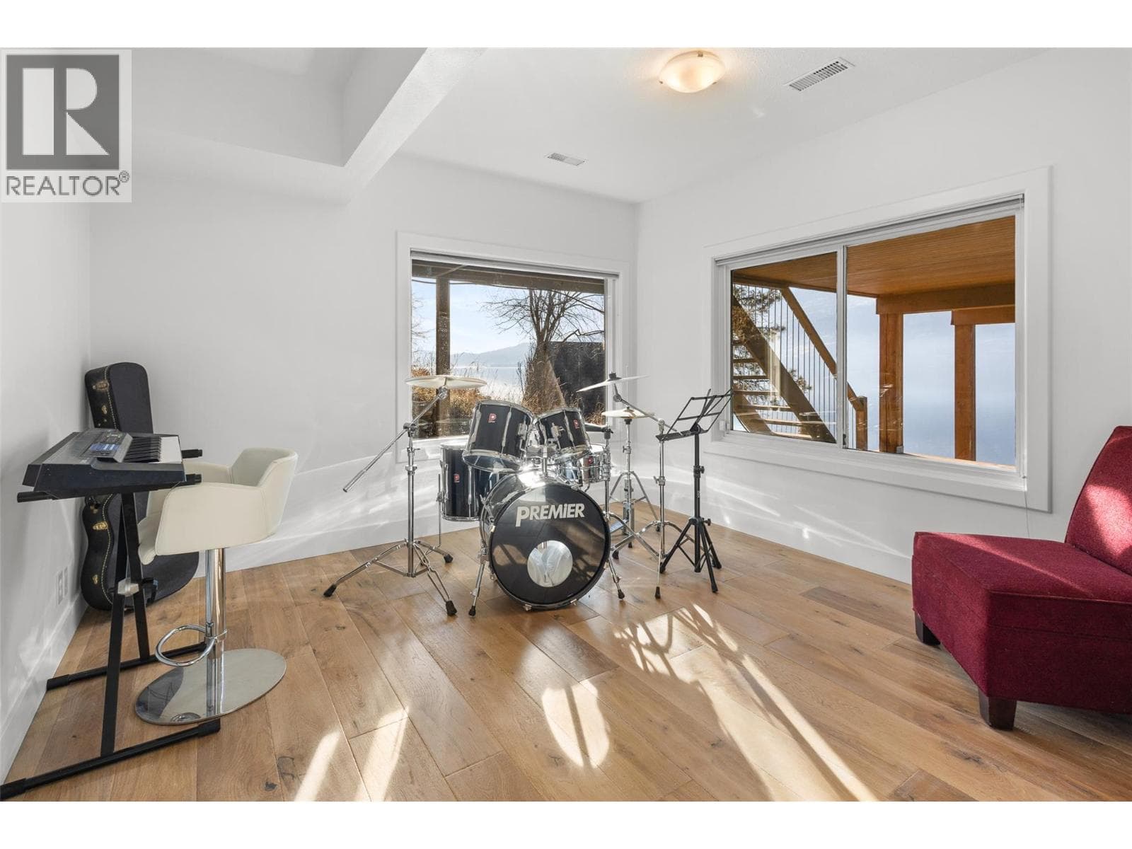 2100 Dewdney Road, home for sale in Kelowna, photo 46