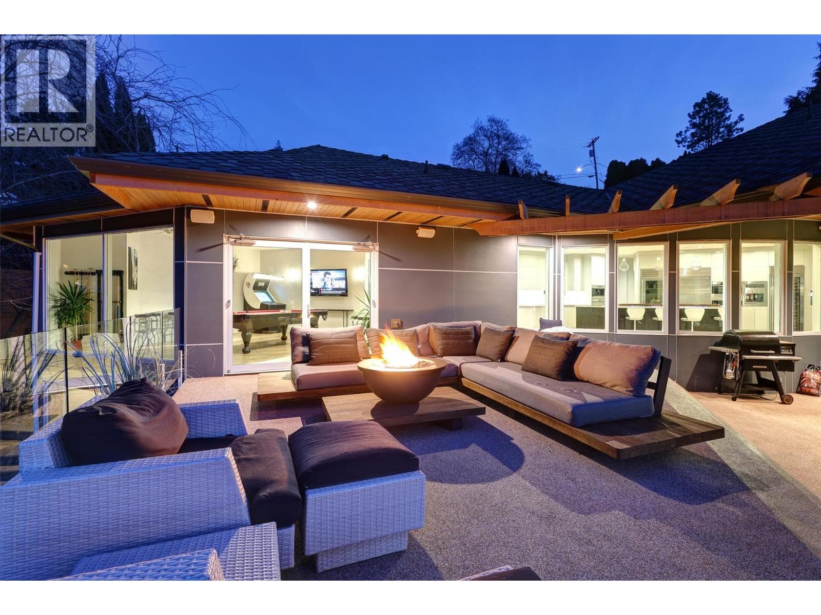 2100 Dewdney Road, home for sale in Kelowna, photo 8