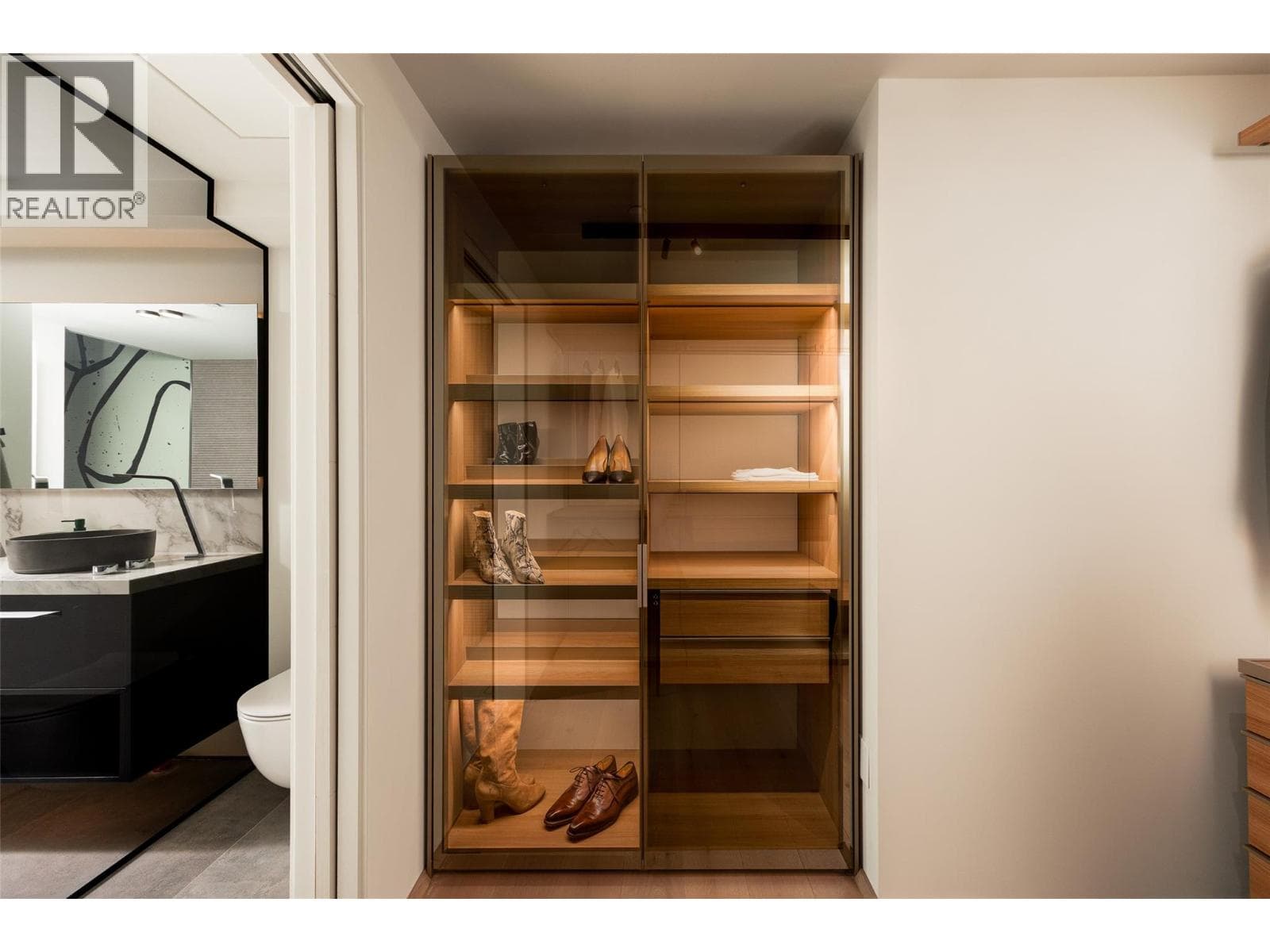 1075 Sunset Drive Unit# PH1, condo for sale in Kelowna, photo 43