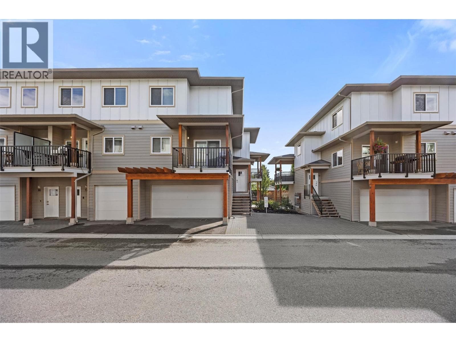 255 Taylor Road Unit# 18, home for sale in Kelowna, photo 2