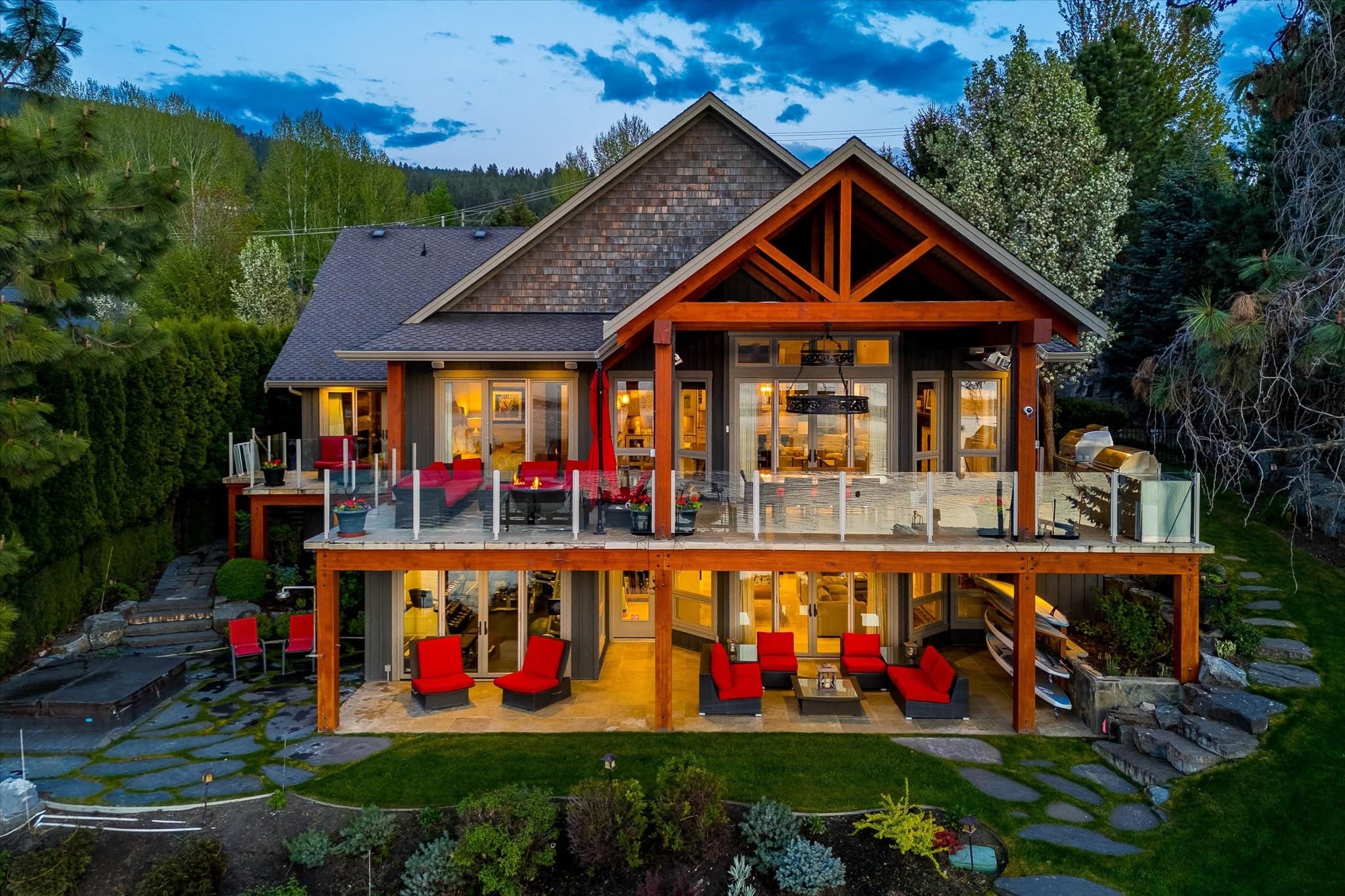 16236 Carrs Landing Road, Lake Country: lakefront home