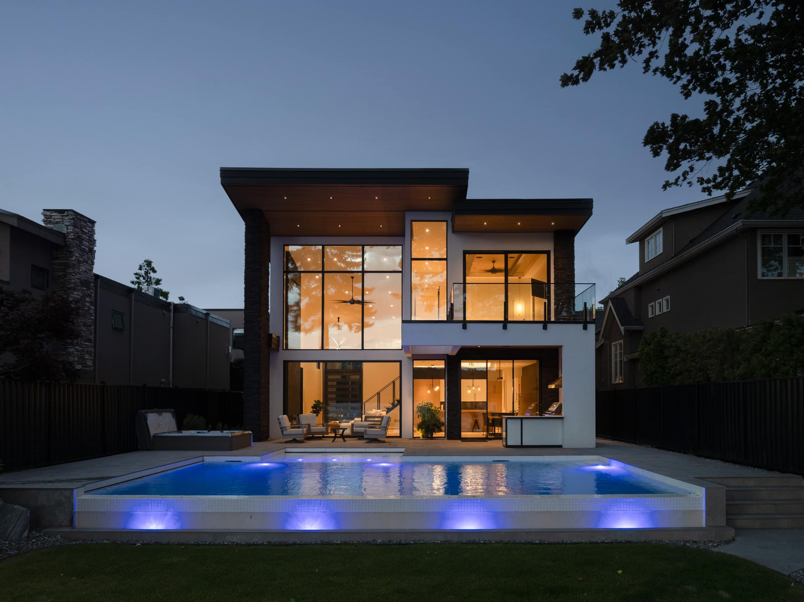 2764 Abbott Street, Kelowna, photo 2